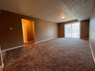7110 Van Dorn St Unit 77, Lincoln, NE 68506
