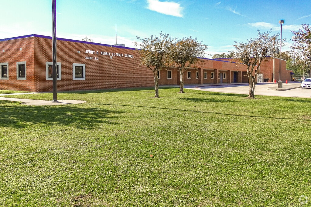 Jerry Keeble Ec/Pre-K provides education in the neighborhood of 
Aldine.