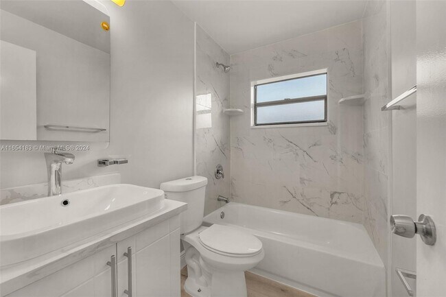 10373 NW 35th St unit ONE OF A KIND, Coral Springs, FL 33065 - photo 5