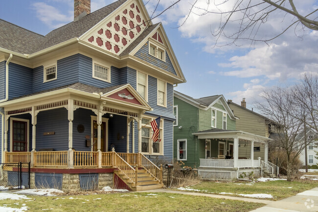 Owners take great pride in maintaining their homes in Heritage Square.