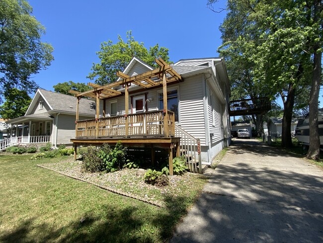 409 2nd St, West Des Moines, IA 50265 - photo 3