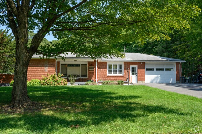 Highland, NY does feature a few ranch homes.