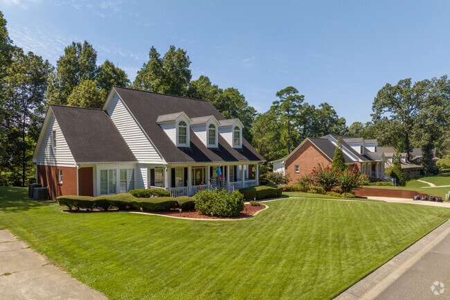 Ranch-style houses with nicely manicured lawns make Gardendale a special place.