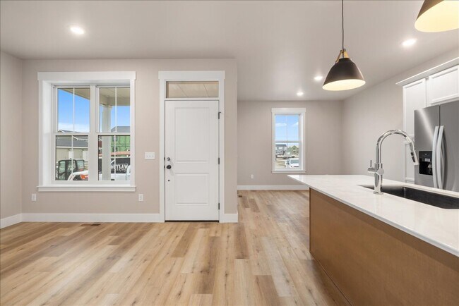 1804 St Paul Ln unit 36724611, Billings, MT 59101 - photo 2