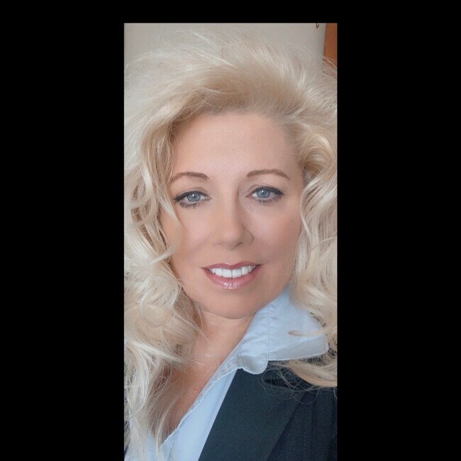 Darlena Painter Real Estate Agent in N Myrtle Beach, SC