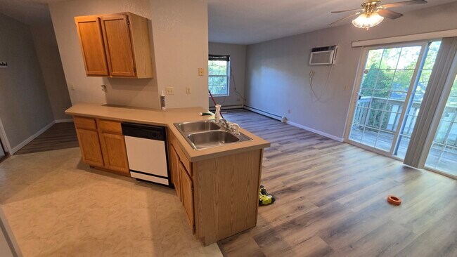 433 Clinton Ct unit 1, Amherst, WI 54406 - photo 6