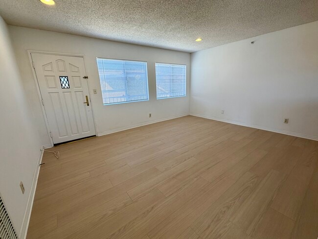 4553 W 116th St unit 1, Hawthorne, CA 90250 - photo 4