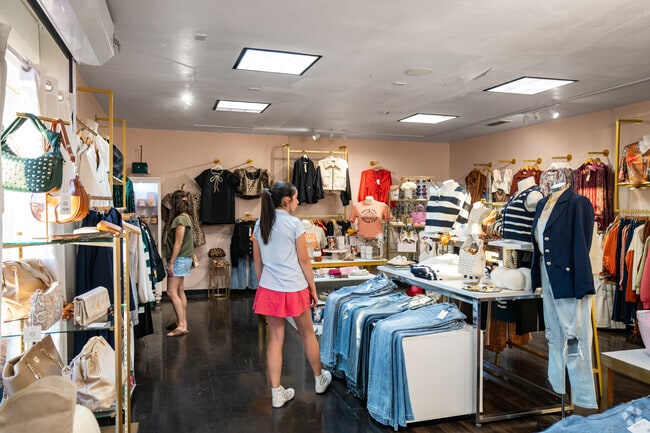 KK's Closet located in Harlingen offers a variety of styles of apparel and accessories.