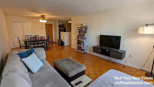 28 Brentwood St unit 1, Allston, MA 02134 - photo 4