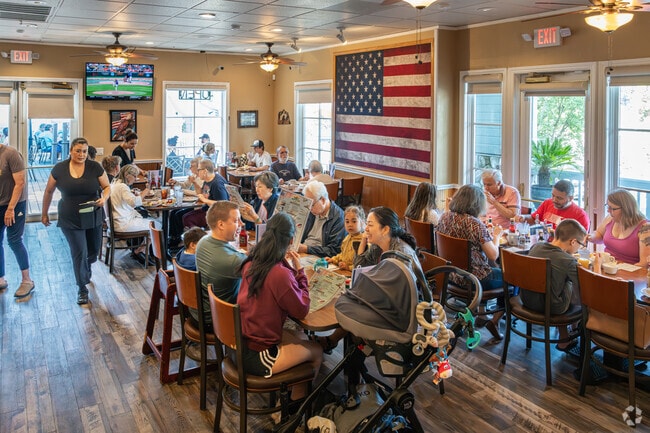 Oakhurst families enjoy the breakfast at Mountain Oaks Cafe.
