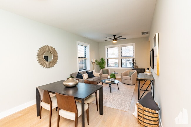 2045 W Montrose Ave unit 2020-2022-1A, Chicago, IL 60618 - photo 4