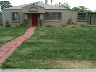 2738 N Greenfield Rd, Phoenix, AZ 85006