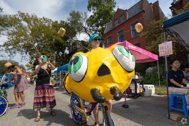 They bee-lieve in the SoSTL Music & Arts Festival.