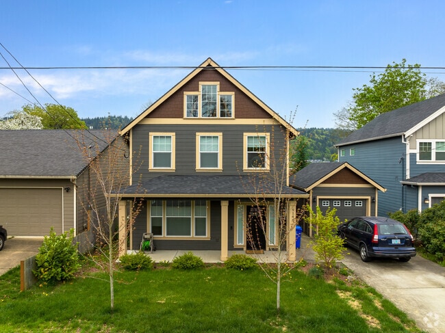 New construction fill in the blocks of the Cathedral Park Neighborhood.
