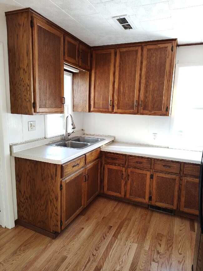 200 W Mill St, Spencer, WI 54479