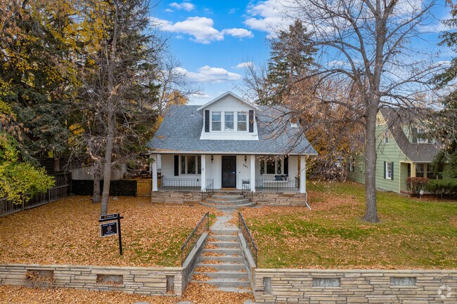 Craftsman bungalows in Highlands blends charm and character.