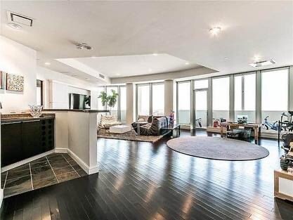 Founders Tower unit 81, Oklahoma City, OK 73112 - photo 1