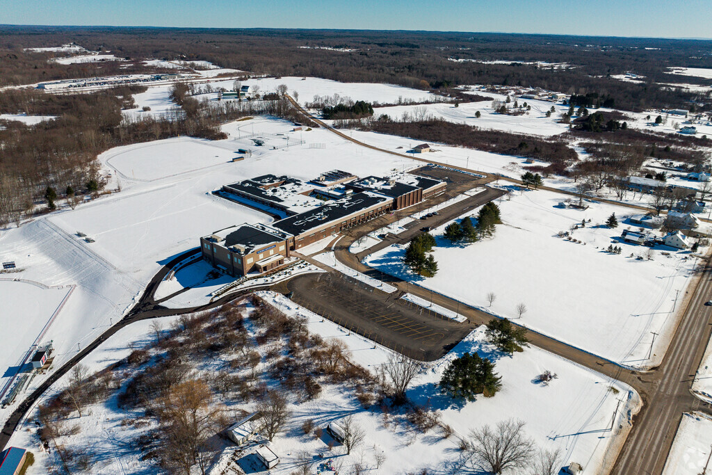 Pulaski High School in Pulaski received a C+ grade from Niche (2024).