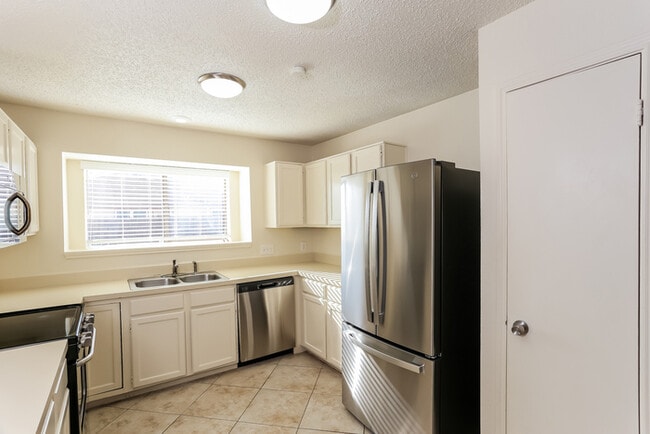 827 Bentle Ct, Cedar Hill, TX 75104 - photo 7