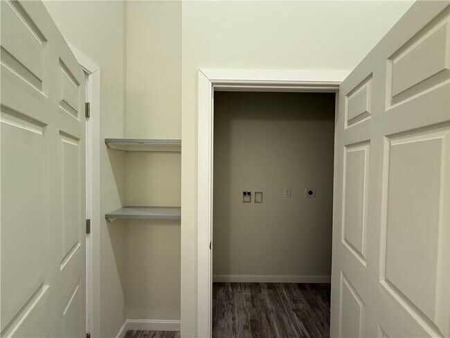 Pine Street Apartments, Pawtucket, RI 02860 - photo 4