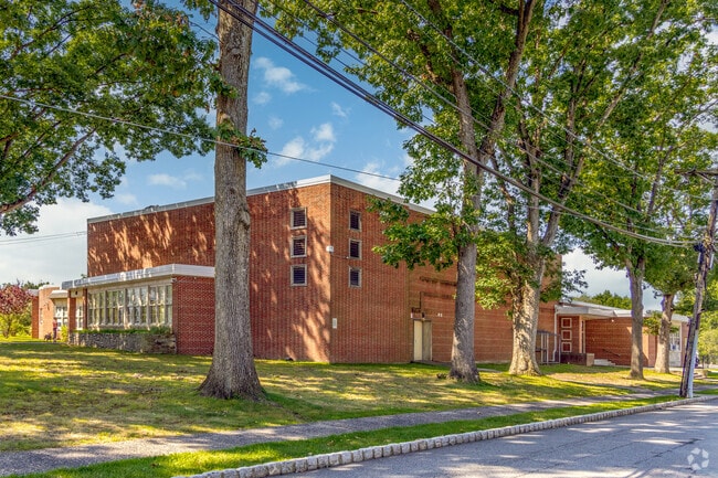 Oak View School provides diverse educational activities for all students.