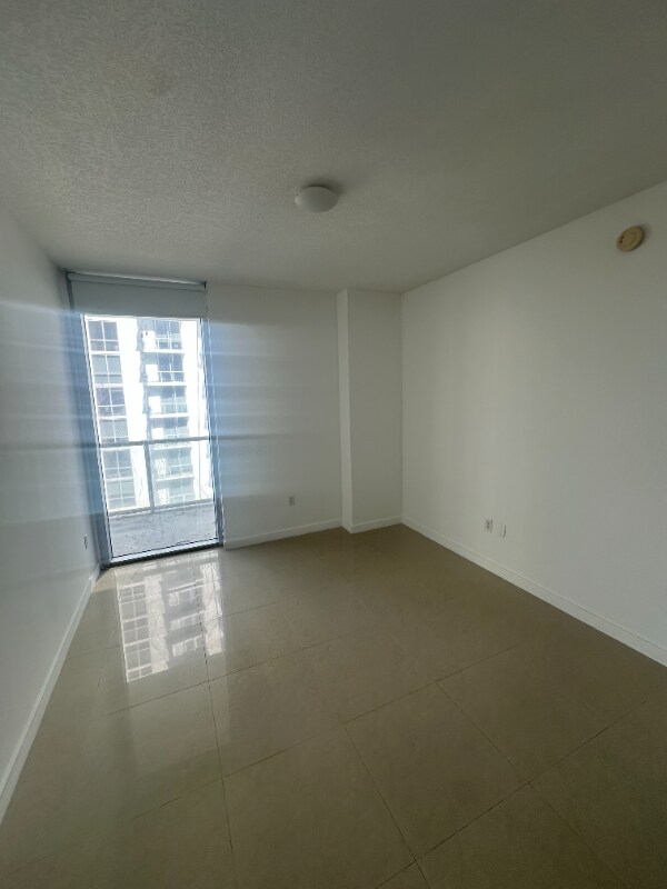 1050 Brickell Ave Unit 1710, Miami, FL 33131