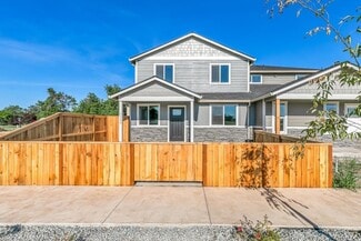 1125 Annalise St, Central Point, OR 97502