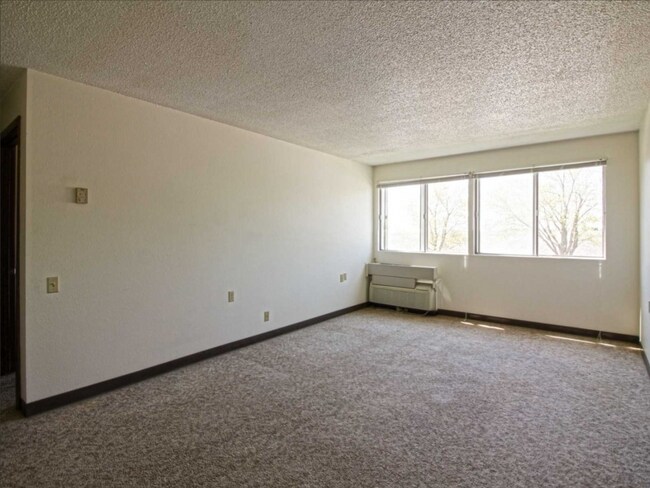 214 S 21st St unit 1, Sac City, IA 50583 - photo 4