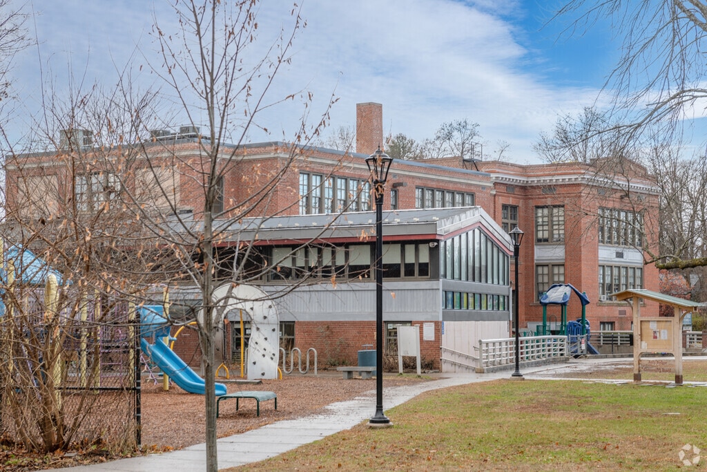 The Bridge Street Elementary School in Northampton has about 285 students in grades Pre-K - 5th.