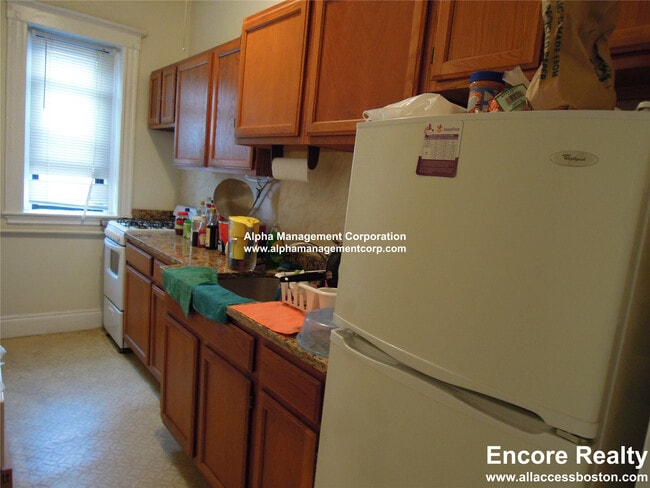 17-19-19 Washington St S unit 104, Malden, MA 02148 - photo 2