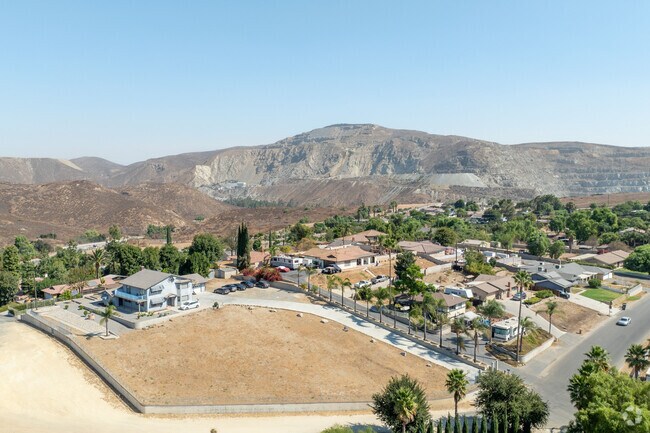 A lot of homes in the El Cerrito neighborhood offer large areas of land to own.