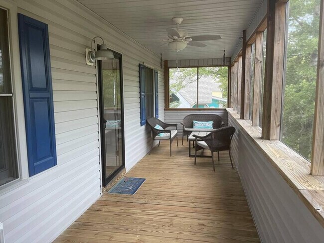 321 NE 59th St unit ID1266304P, Oak Island, NC 28465 - photo 2