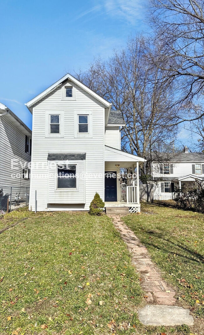 1494 Manchester Ave, Columbus, OH 43211