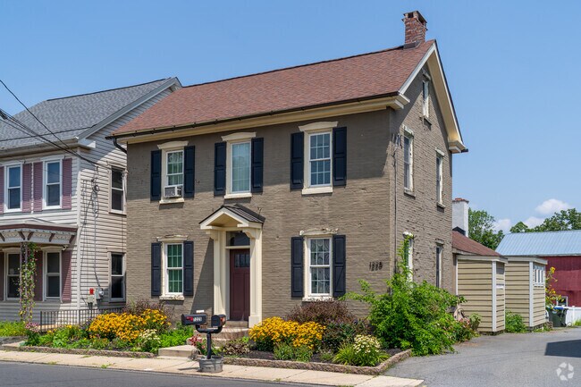 The homes found along E Philadelphia Ave in Gilbertsville are older Colonials.