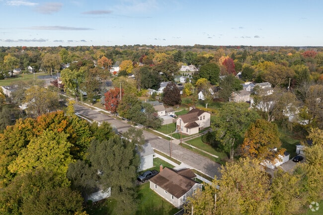 Nixon is a quiet residential neighborhood minutes north of downtown Jackson.