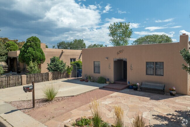 You can find a mix of landscaping in San Mateo but xeriscaping is one of the most popular.