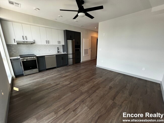 80 Rugg Rd unit UVW, Allston, MA 02134 - photo 3