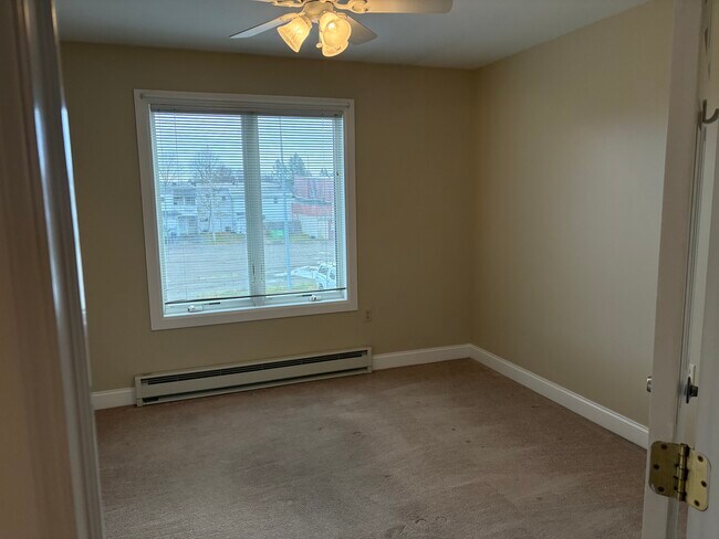 244 Oakwood Ave unit 2D, Elmira, NY 14903 - photo 7