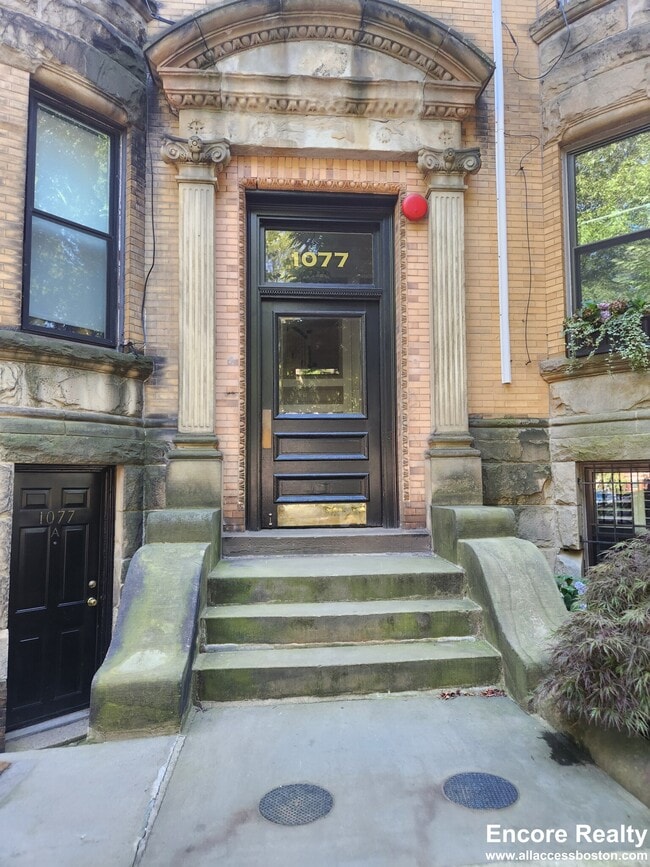 1077 Beacon St Unit 6, Brookline, MA 02446