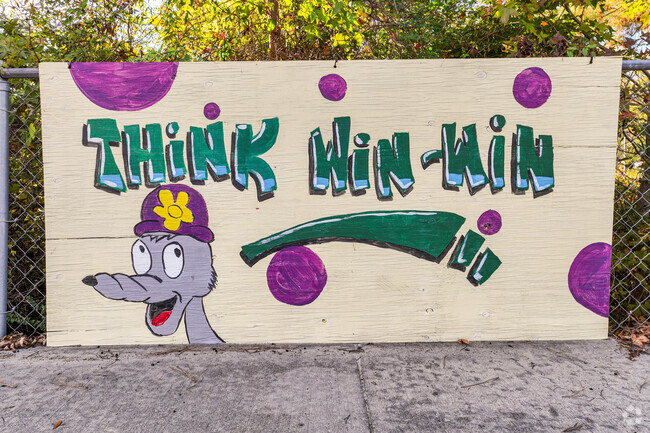 Bonneau students beautify their town with hand painted murals.