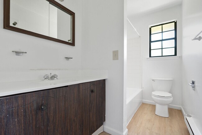 Brook Bridge Apartments, Newton, NJ 07860 - photo 7