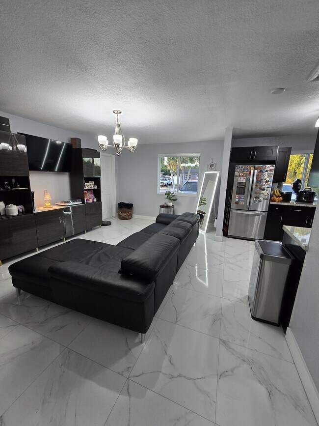 2240 NW 178th St unit 3, Miami Gardens, FL 33056 - photo 3