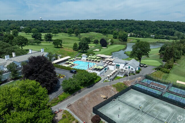The Scarsdale Golf Club offers a get away for Greenville Westchester residents.