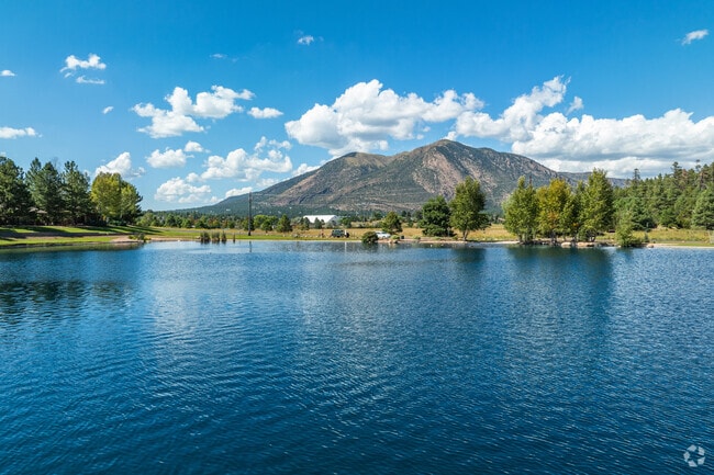 The San Francisco Peaks, not far from Walnut Meadows, has the tallest mountain in Arizona.