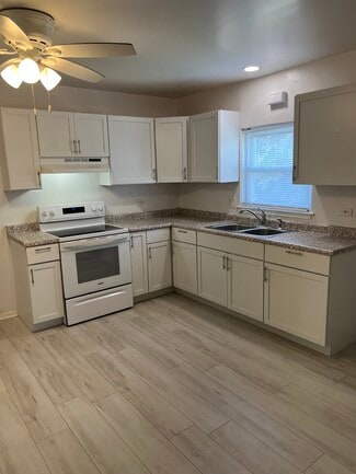 7245 W Lawrence Ave, Harwood Heights, IL 60706