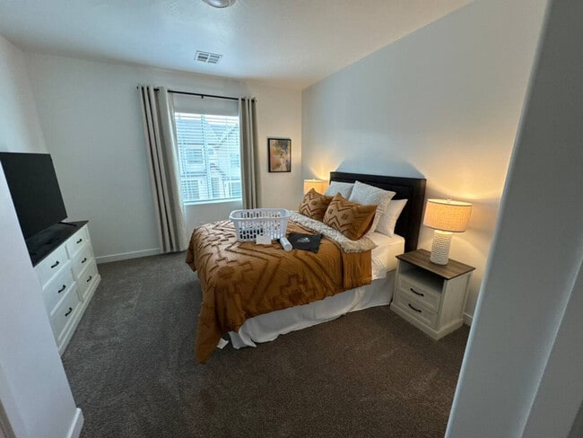 1709 Ripple Rock Dr unit ID1373713P, Washington, UT 84780 - photo 2