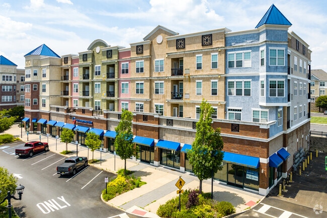Modern elegance meets comfort in this stunning apartment in Voorhees, NJ.