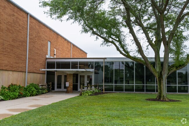 Northwood High School provides education in the neighborhood of Northwood.