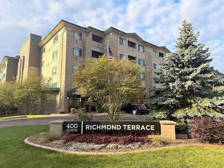 400 N Richmond St Unit 210, Appleton, WI 54911