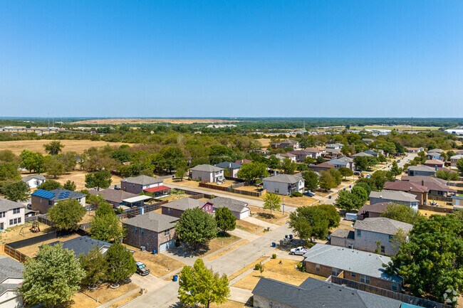 Welcome to Hutchins, a peaceful city with easy access to Downtown Dallas.